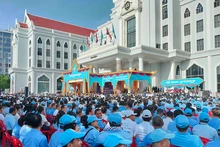Lễ kỷ niệm 73 năm Ngày thành lập Đảng Nhân dân Campuchia diễn ra tại Cung 7/1 ở Thủ đô Phnom Penh. (Ảnh: Sơn Xinh)