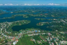 Một góc thành phố Gia Nghĩa nhìn từ trên cao - Đơn vị cấp huyện được Thủ tướng Chính phủ công nhận hoàn thành nhiệm vụ xây dựng nông thôn mới.