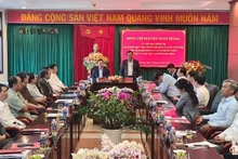 Đồng chí Nguyễn Xuân Thắng, Ủy viên Bộ Chính trị, Giám đốc Học viện chính trị quốc gia Hồ Chí Minh, Chủ tịch Hội đồng Lý luận Trung ương phát biểu trong buổi làm việc tại tỉnh Đắk Nông