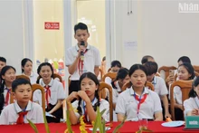 Trẻ em tỉnh Cao Bằng trình bày mong muốn tại Diễn đàn.