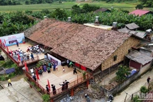 Ngôi nhà sàn cổ, hơn 100 "năm tuổi", có 9 gian, ở xóm Tục Ngã, xã Đức Xuân, huyện Thạch An, tỉnh Cao Bằng.