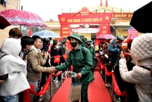 Các tân binh huyện Ngân Sơn lên đường nhập ngũ.