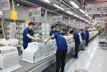 Sản xuất hàng điện tử tại Nhà máy LG Electronics Hải Phòng. 