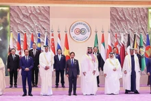 Thủ tướng Phạm Minh Chính và các trưởng đoàn tham dự Hội nghị cấp cao ASEAN - Hội đồng hợp tác vùng Vịnh (GCC). (Ảnh NHẬT BẮC) 