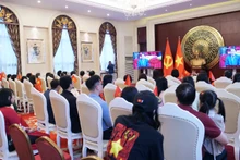Toàn cảnh buổi cầu truyền hình Lễ diễu binh, diễu hành và lễ kỷ niệm 50 năm Ngày Giải phóng miền nam, thống nhất đất nước.