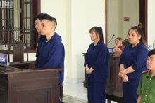 Các bị cáo trước tòa.