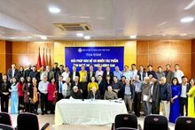 Các đại biểu dự tham dự tọa đàm 