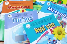 Một số đầu sách giáo khoa lớp 8 trong danh mục được phê duyệt, do Công ty cổ phần đầu tư Xuất bản-Thiết bị giáo dục Việt Nam (VEPIC) biên soạn 