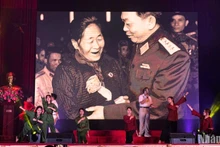 Nhiều ca khúc huyền thoại được sinh viên Trường Khoa học liên ngành và Nghệ thuật tái hiện một cách chỉn chu, sống động.