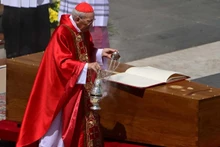 [Video] Giáo hoàng Francis an nghỉ với bản chứng thư đặc biệt