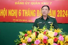 Thượng tướng Huỳnh Chiến Thắng, Ủy viên Trung ương Đảng, Ủy viên Quân ủy Trung ương, Phó Tổng Tham mưu trưởng Quân đội nhân dân Việt Nam, phát biểu chỉ đạo Hội nghị.
