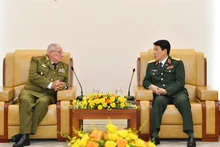 Đại tướng Lương Cường hội kiến Thượng tướng Álvaro López Miera. (Ảnh: Báo Quân đội nhân dân)