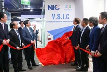 Khai trương Trung tâm ươm tạo và phát triển bán dẫn VSIC.