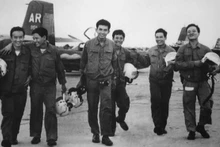[Quiz] Phi đội Quyết Thắng thực hiện trận ném bom sân bay Tân Sơn Nhất vào thời gian nào?