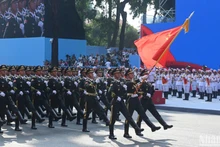 Khối Đoàn Nghi lễ Danh dự Quân Giải phóng nhân dân Trung Quốc tham gia diễu binh, diễu hành.