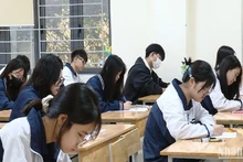 Thí sinh lớp 12 tập trung ôn thi tốt nghiệp 