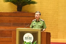 Hình ảnh phiên chất vấn và trả lời chất vấn của Bộ trưởng Công an