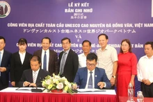 Lễ ký kết biên bản ghi nhớ hợp tác giữa 2 công viên địa chất. 