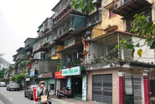 Chung cư cũ tại Hà Nội cần cải tạo, xây dựng lại.