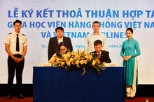 Vietnam Airlines và Học viện Hàng không Việt Nam chính thức ký kết thỏa thuận hợp tác giai đoạn 2022-2023.