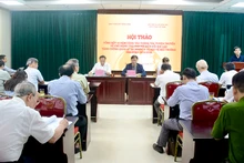 Đông đảo các nhà khoa học tham dự hội thảo.