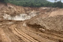Hiện trường nơi ông Hùng khai thác trái phép khoáng sản.