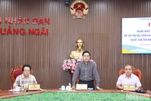 Chủ tịch Ủy ban nhân dân tỉnh Quảng Ngãi Nguyễn Hoàng Giang phát biểu tại cuộc họp. 