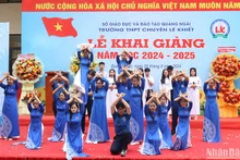 Lễ giảng năm học mới 2024-2025 tại các trường học ở Quảng Ngãi diễn ra trong không khí vui tươi, phấn khởi.