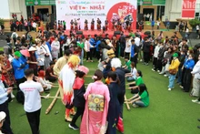 Chương trình giao lưu văn hóa Việt-Nhật lần thứ 10 của Trường đại học Đông Á thu hút đông đảo học sinh, sinh viên tham gia. (Ảnh: ANH ĐÀO)