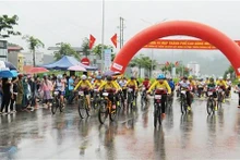 Đông đảo tay đua tham dự giải