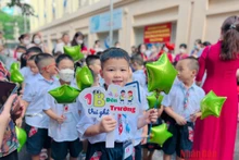 Ngày đầu đến trường. 