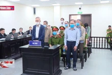Xét xử cựu Thứ trưởng Bộ Y tế và đồng phạm