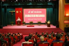 Toàn cảnh lễ bế giảng.