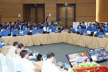 Các đại biểu dự Tọa đàm tại đầu cầu Hà Nội.