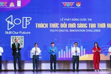 Đại diện Trung ương Đoàn và các đơn vị liên quan phát động Cuộc thi “Thách thức đổi mới sáng tạo thời đại số - Youth Digital Innovation Challenge” trong khuôn khổ chương trình.