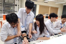 Giờ thực hành của nhóm nghiên cứu.
