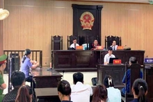 Quang cảnh phiên xét xử.