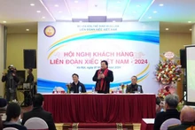 Lãnh đạo Liên đoàn Xiếc Việt Nam phát biểu tại Hội nghị khách hàng năm 2024.