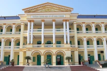 Trường Trung học cơ sở xã Giao Phong đạt chuẩn quốc gia mức độ 2, và đạt chuẩn “Xanh-sạch-đẹp-an toàn”.