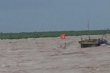 Khu vực tàu Hà An 01 bị chìm nằm gần phao số 0 luồng cảng Diêm Điền, huyện Thái Thụy, tỉnh Thái Bình. (Ảnh: Bộ Chỉ huy Bộ đội Biên phòng tỉnh Thái Bình cung cấp)