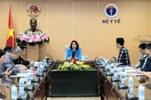 Thứ trưởng Nguyễn Thị Liên Hương chủ trì cuộc họp. (Ảnh: Báo Sức khỏe và Đời sống)