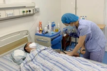 Người bệnh được chăm sóc sau khi ghép tế bào gốc. 