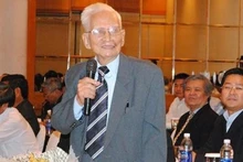Giáo sư Hoàng Như Mai là một người thầy đức độ, tài hoa.