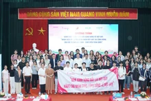 Gần 500 sinh viên của Học viện Y-Dược học cổ truyền Việt Nam tham dự chương trình. (Ảnh: T.X)