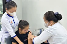 Tiêm vaccine sởi để 