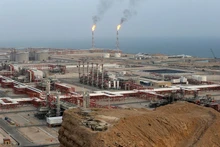 Nhà máy khai thác khí đốt ở Asaluyeh của Iran. (Ảnh Al Mayadeen English)