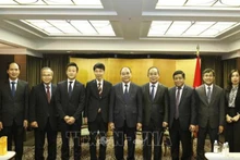 Trong thời gian ở Nhật Bản tham dự các hoạt động của Lễ Quốc tang cố Thủ tướng Abe Shinzo, Chủ tịch nước Nguyễn Xuân Phúc tiếp Thống đốc tỉnh Tochigi Fukuda Tomikazu. (Ảnh: TTXVN)