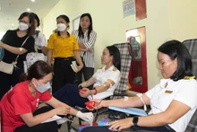 Công chức, viên chức ở thành phố Thanh Hóa hiến máu nhân đạo.