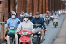 Bắc Bộ sáng sớm và đêm trời lạnh. (Ảnh: TTXVN)
