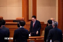 Tổng thống Hàn Quốc Yoon Suk Yeol trình diện tại phiên luận tội ông ở Tòa Hiến pháp tại Seoul, ngày 21/1/2025. (Ảnh: THX/TTXVN)